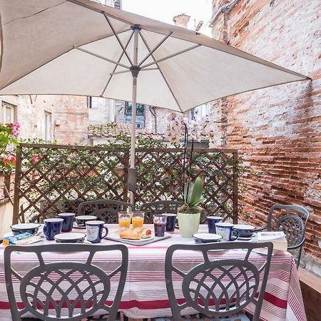La Delizia Central Apartment 루카 외부 사진